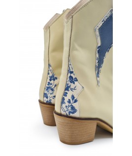 Stormy Boots in Flower Print
